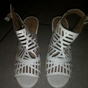 Women's wedge shoe